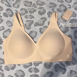 Women's Seamless Nude Bra